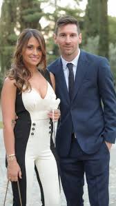 Antonella roccuzzo height & weight how tall is antonella roccuzzo? Antonella Roccuzzo Age Instagram Height Lionel Messi Celeb Tattler