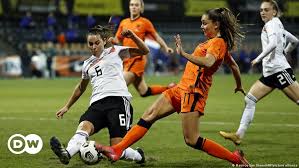 Dies ist eine fanseite der deutschen frauenfussballnationalmannschaft. Dfb Frauen Gegen Die Niederlande Auf Augenhohe Sport Dw 24 02 2021