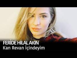 Feride Hilal Akin Unutulmaz Youtube Fashion Rid