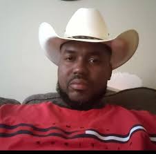 Who are the artists outside of hip hop that Krayzie Bone has worked with?