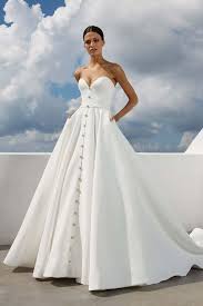 Hochwertige hochzeitskleider in großer auswahl an brautkleider brautjungfernkleider kaufen jetzt die glamouröse hochzeitskleider und genießen schnelles online shopping bei milanoo! 88025 Brautkleid Hochzeitskleid Und Braut