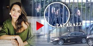 Citește cele mai noi știri despre andreea raicu. RelaÈ›ia Andreei Raicu Cu Matei Stratan Trece La Alt Nivel Afaceristul A Dus O Pe VedetÄƒ In Casa PÄƒrinÈ›ilor Cum Au Fost SurprinÈ™i Video Paparazzi Spynews Ro