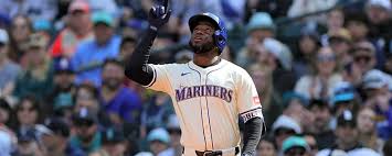 Joey Estes: Breaking News, Rumors & Highlights