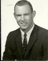 I just saw a post from Jane-Chris Batley that Willy McRae passed away last  night in Mesa, Az. For those who don't know she was the wife of long time  player and