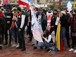 A pesar de todas las movilizaciones, el gobierno de colombia no ha dejado abierto ningún espacio de dialogo o negociación y ha instalado una política de represión, persecución y criminalización contra la disidencia social. Paro Nacional Asi Avanzan Las Movilizaciones De Este 19 De Noviembre En Bogota Colombia Economia Portafolio