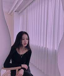 Learn how rich is she in this year and how she spends money? Go Min Si Instagram En 2021 Dulce Hogar
