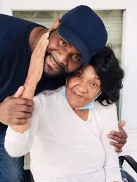 Good afternoon Family!!! This is my mom Willie Ann Collins Wells, daughter  of James Collins.🌹🌹🌹❤️❤️❤️