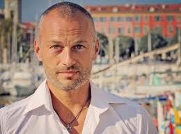 Alex Lambros: Jovanka Orleanka je bila ludača :D