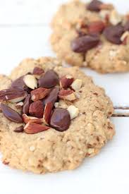Cookies Amande Chocolat Recette En 2020 Recette Dessert Cookies Et Biscuits Chocolat