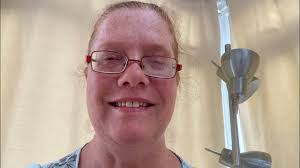 Bernadette Warren's Instagram, Twitter & Facebook