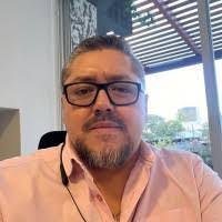 Alberto Quinteros's Instagram, Twitter & Facebook