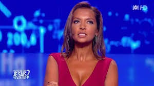 L'agent immobilier le plus populaire de france a posté d'elle une belle photo où elle apparait seins nus, son. Karine Le Marchand Super Sexy Tight Red Dress Big Boobs Youtube