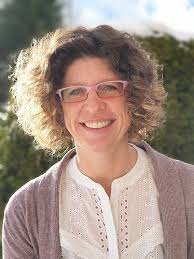 Gelbes Gold im Osternest: Zu Besuch in der Eierlikör Manufaktur Allgäu