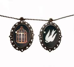 Bioshock Bird Or Cage Meaning Bioshock Infinite Elizabeth S Necklace Bird Or By Ninetailsshop 11 00 Bioshock Infinite Elizabeth Nerd Fashion Bioshock