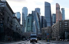 В москве растет количество зараженных коронавирусом, власти уже усилили контроль за ношением масок и перчаток. Sem Chelovek S Podtverzhdennym Koronavirusom Skonchalis V Moskve