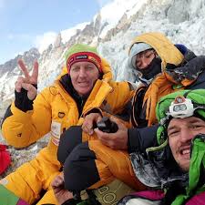Joe simpson has never blamed simon yates for cutting the rope, simpson publicly defended yates. French Climber Rescued On Killer Mountain After Being Forced To Abandon Partner