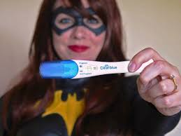 Batman Cosplayers Announce their Pregnancy in Great Bat-Style