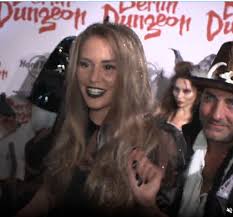 Im alter von 18 jahren war steinbeck als thaiboxer aktiv. Nagel Beweis Sind Julia Prokopy Und Nico Schwanz Ein Paar Promiflash De