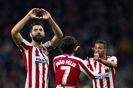 El levante no ha ganado en sus últimos seis enfrentamientos ante el atlético de madrid en laliga (1e 5d), quedándose sin marcar en cuatro de ellos, su peor racha sin ganar a los rojiblancos en la máxima categoría. Atletico Madrid 2 1 Levante Recap And Observations Into The Calderon