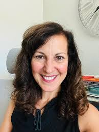 Cecelia Hobbs's Instagram, Twitter & Facebook