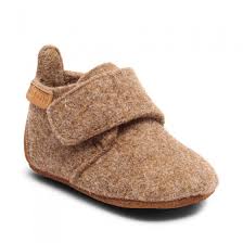 These light and breezy materials keep you cool in warm summer times. Bisgaard Camel Wool Slippers Camel Brown