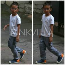 Photos Aamir Khan S Son Azad Rao Khan Spotted Outside A Salon Pinkvilla