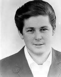 Elton pays tribute to his dear friend and music legend