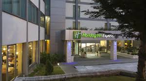 Holiday inn® lisbon is located near the main business and tourism spots of the portuguese capital, less than 15min driving from lisbon airport. Holiday Inn Express Lisbon Airport An Ihg Hotel Lissabon
