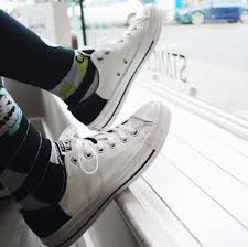 Black And White Chuck Taylors Low Do You Need A Little Extra Comfort In Your Converse We Ve Got You Covered With These Converse Low Tops In Black Converse Chuck Taylor Sneakers Converse Style