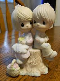 155 просмотров 1 год назад. 1970 S Collectible Precious Moments Figurine A 1978 Jonathan And David Statue Love One Another Figurine A Boy And Girl Figurine Precious Moments Figurines Precious Moments Dolls Precious Moments