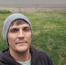 How to find a job in the fishing industry in Newport, Oregon?