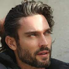 A Imagem Pode Conter 1 Pessoa Barba E Close Up Cool Hairstyles For Men Hair And Beard Styles Beard Hairstyle