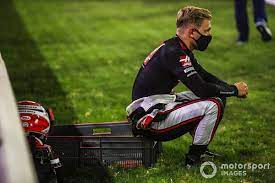 Is he married or dating a new girlfriend? Magnussen Fighting For Points At Best In F1 Becomes Old