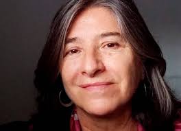 La poeta Marta Miranda leerá sus versos en el Teatro Museo El Prado, de  Medellín