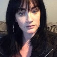 Elaine Kenna's Instagram, Twitter & Facebook