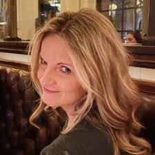 Amy Bupp's Instagram, Twitter & Facebook