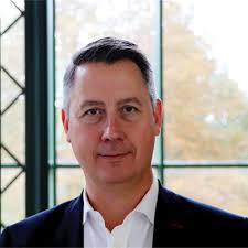 Efter 16 intensiva, spännande och roliga år i Regeringskansliet var det  trots allt dags att göra något annat.