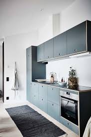 Compact Kitchen In Blue Coco Lapine Design Small Apartment Kitchen Small Apartment Kitchen Decor Kitchen Decor Apartment