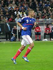 Je fais mes matches mais je ne vais pas dire que j'attends la sélection. Karim Benzema Wikipedia