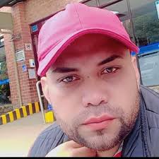 Robert Llorente's Instagram, Twitter & Facebook