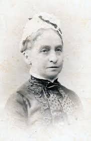 Maria Bryer's Instagram, Twitter & Facebook