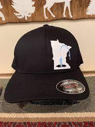 Black Minnesota Ice Fishing Flexfit Wooly Comb Hat Etsy Ice Fishing Fishing Women Crappie Fishing