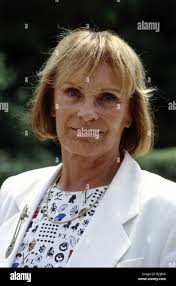 Eva lange -Fotos und -Bildmaterial in hoher Auflösung