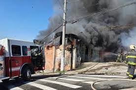 Jun 28, 2021 · um homem foi preso em flagrante por abuso sexual contra uma criança no parque da aldeia, em carapicuíba, na região metropolitana de são paulo, na noite deste domingo (27). Galpao De Reciclaveis Pega Fogo Em Carapicuiba Na Grande Sp Sao Paulo G1