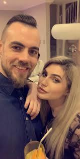 My parents were dinner guests in an episode of nanny 911 and they said literally everything was staged. Scott Mcmillan On Twitter Thanks For The Short But Fun Stream Heading Out To Dinner With The Parents Now They Are Here In London For The Weekend Djarii Https T Co Rkvlivqi2n