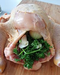 Ganzes Hahnchen Poularde Aus Dem Ofen Lydiasfoodblog Rezept Ganzes Hahnchen Hahnchen Einfache Gerichte