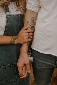 Xander Taylor Northern Native Couple Photography Poses Couple Photography Couple Photoshoot Poses