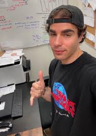 Hello, my name is Gabriel Cormier, I am 28 years old and I am french doctor  in organic chemistry. I will work for one year (at least) as an academic  researcher. I
