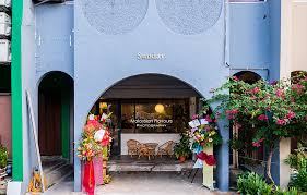 How about exploring cool cafes around pj? Sunday Coffee Cakes Taman Bukit Indah Pj Fat White Toast Malaysian Flavours