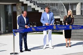 Preşedintele Iohannis, la inaugurarea unui mare club de golf privat din România: "Intrăm pe harta mondială". Galerie FOTO